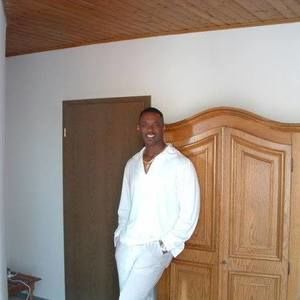 Meet your Posher, Travis